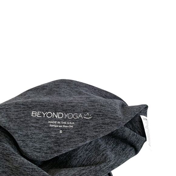 Beyond Yoga NEW Spacedye Walk and Talk High Waisted Capri Legging Grey Small - Picture 5 of 5